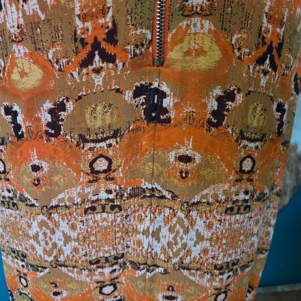 Gibson Latimer Orange Printed Flutter Maxi Dress - Picture 7 of 9